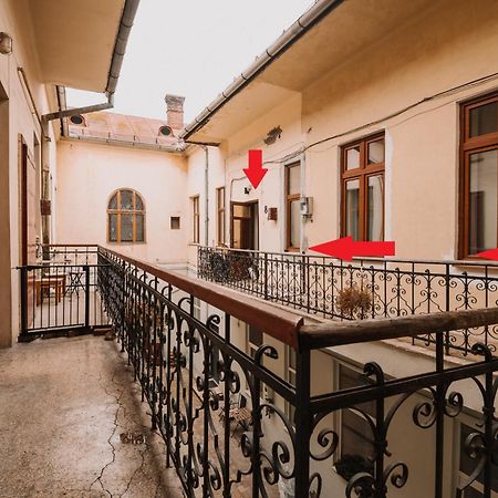 Old Town Central Apartment Клуж-Напока Екстериор снимка