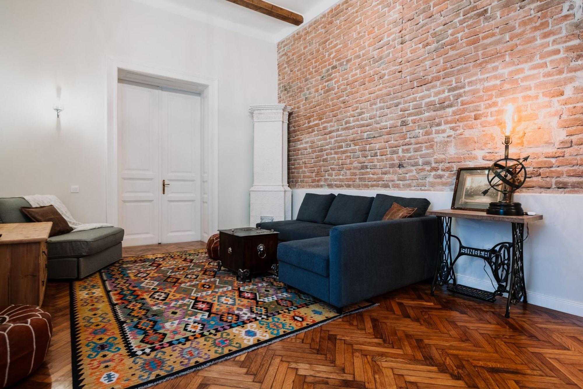 Old Town Central Apartment Клуж-Напока Екстериор снимка