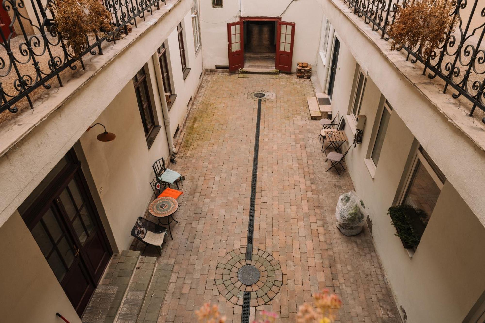 Old Town Central Apartment Клуж-Напока Екстериор снимка