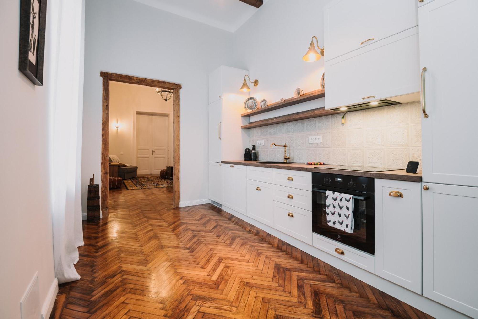 Old Town Central Apartment Клуж-Напока Екстериор снимка